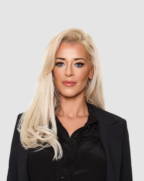 Lauren Winn Head-Shot